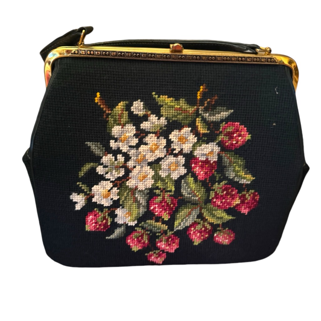 Vintagee 1950s Strawberry Floral Flower Green Needlepoint Purse Gold Hardware